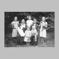 026-0002 Familie Max und Ida Sodeik mit ihren Kindern im Jahre 1935.jpg